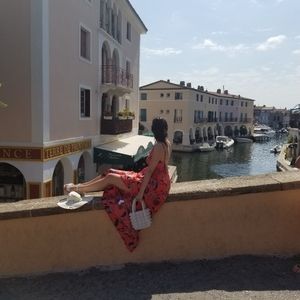 Meet your Posher, Di